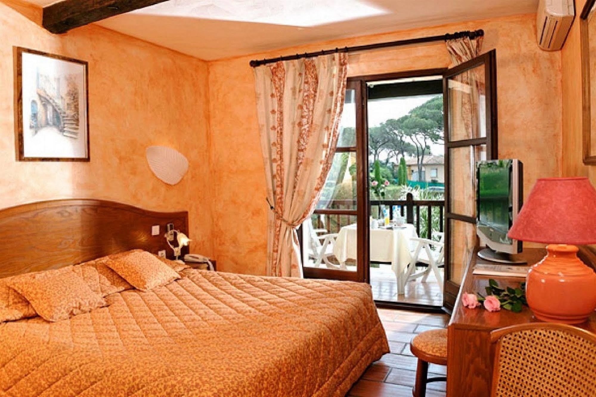 Le Mas Des Oliviers Sainte-Maxime Exterior foto